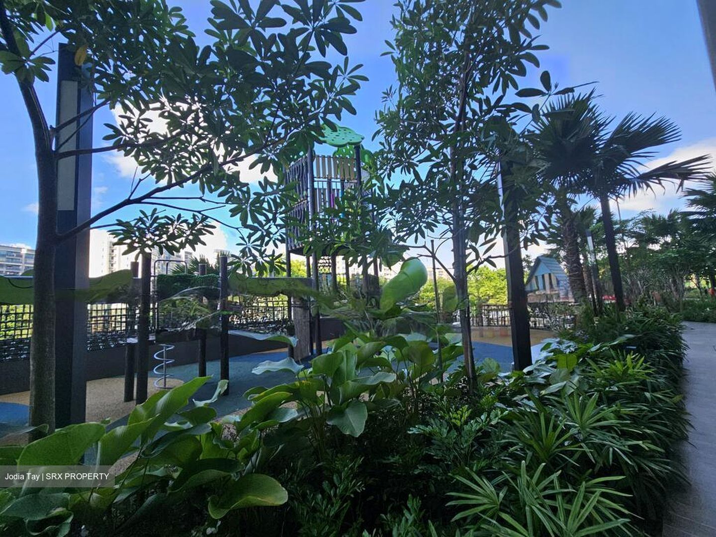 Tenet (D18), Condominium #497395181